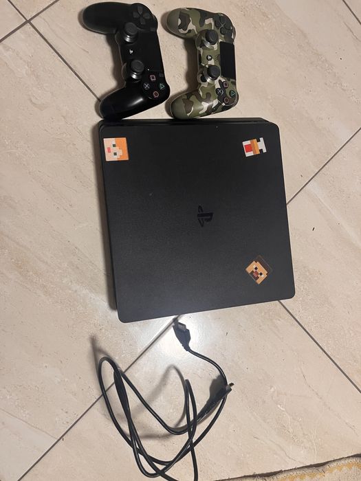 PLAYSTATION4+2console+gta5+cablu