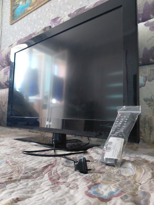 Телевизор LG состояние отличное