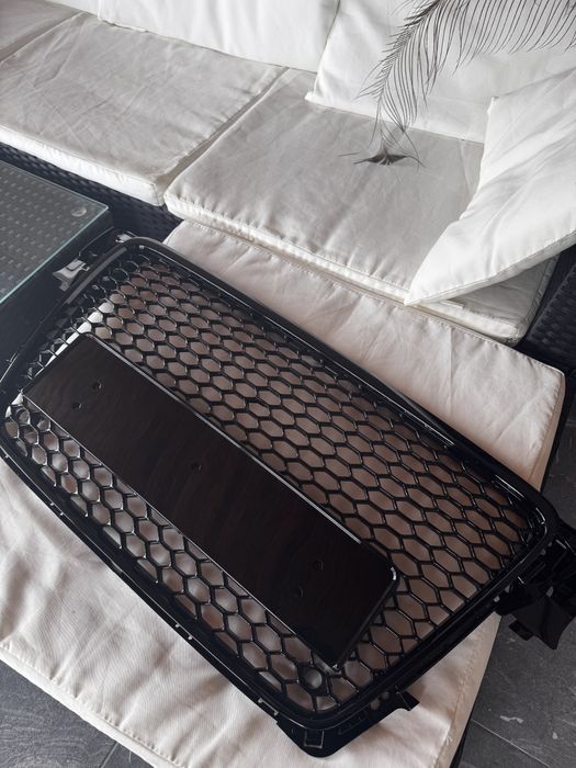 Grila RS Audi A4 B8 2009