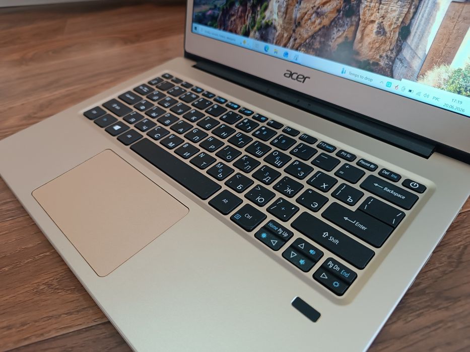 Ноутбук ACER SWIFT Full HD.