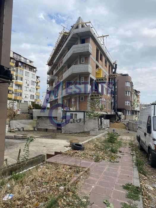 Тристаен апартамент в Меден Рудник, зона Б