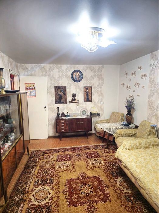 Продам 2в3/3/5 Новомосковская