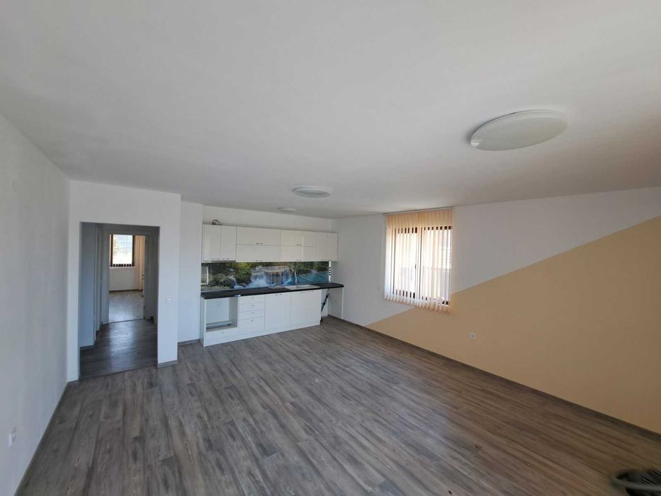 Продава се Тристаен апартамент в к.к. Св.Св. Константин и Елена - 100 кв.м за 2200 €/кв.м - Снимка #6