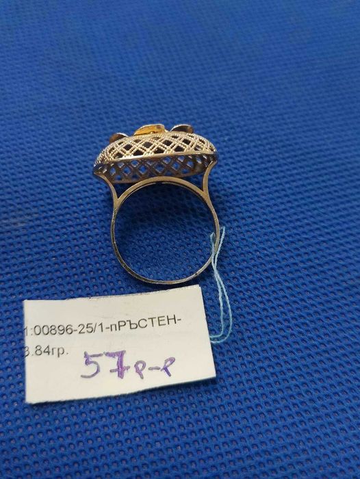 Златен пръстен 3.84гр 
14к
57р-р