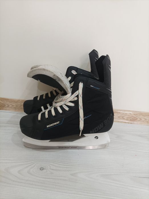 Хоккейные коньки