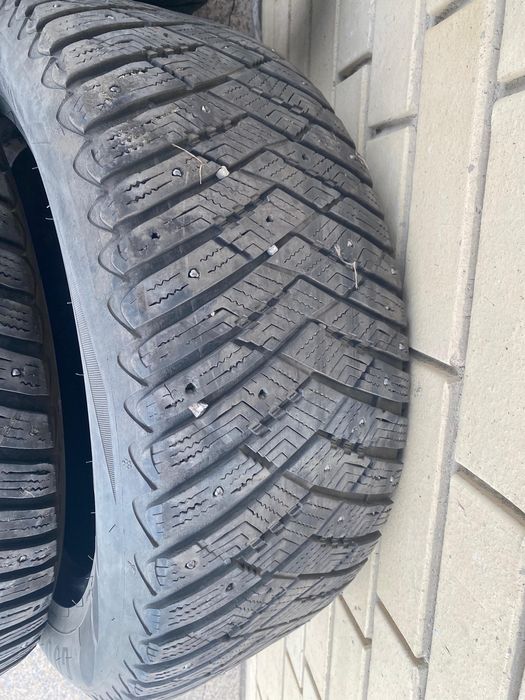Продам зимние шины