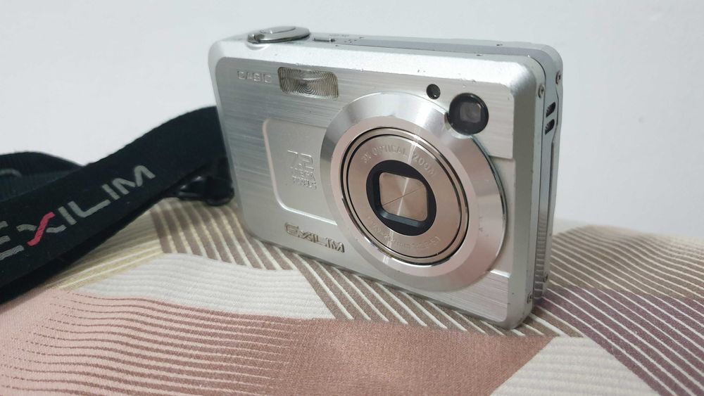 Casio Exilim EX-750