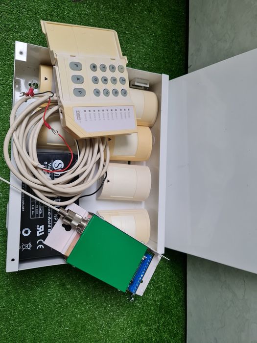 Парадокс 8 броя Обемни датчицищ и клавиатура. Paradox.