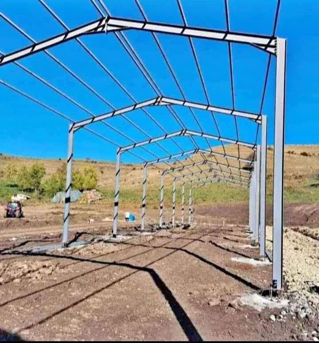 Vând hală metalica