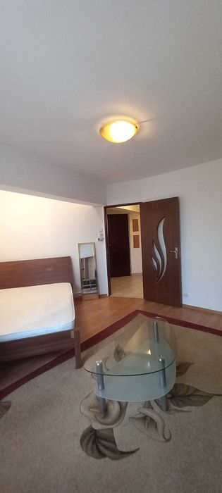 proprietar, închiriez garsonieră,27mp et4/6,ultracentral,blocul cu baroul de avocați