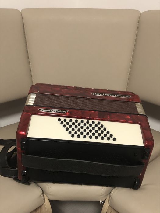 Acordeon Weltmeister 48 basi