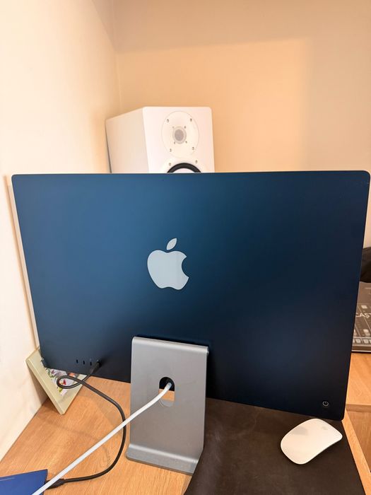 Apple iMac 24” albastru M1 2021, 8GB RAM, 512GB SSD, stare impecabilă