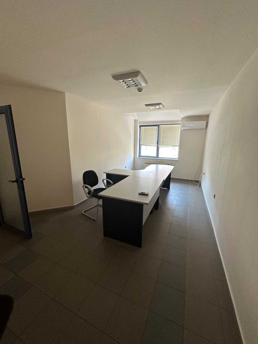 Дава се под наем Офис в Пловдив, Център - 160 кв.м за 918 € - Снимка #9
