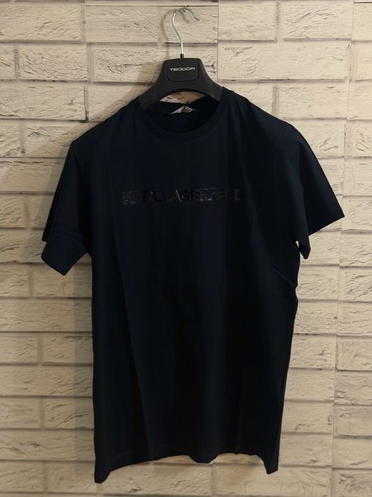 Висок клас тениски.Налични размери S,M,L,Xl,2Xl