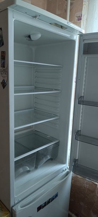 Продам холодильник б/у