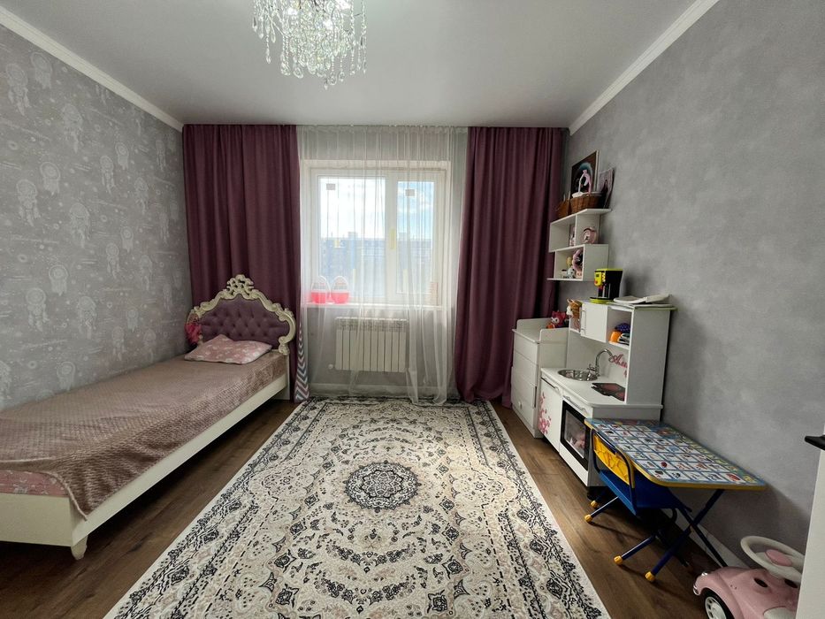Продается 3 комнатная квартира