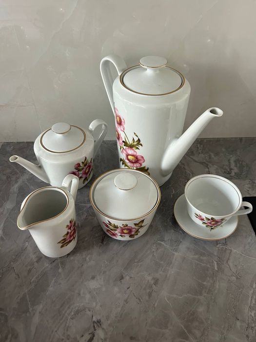 Чайно-койфейный сервиз