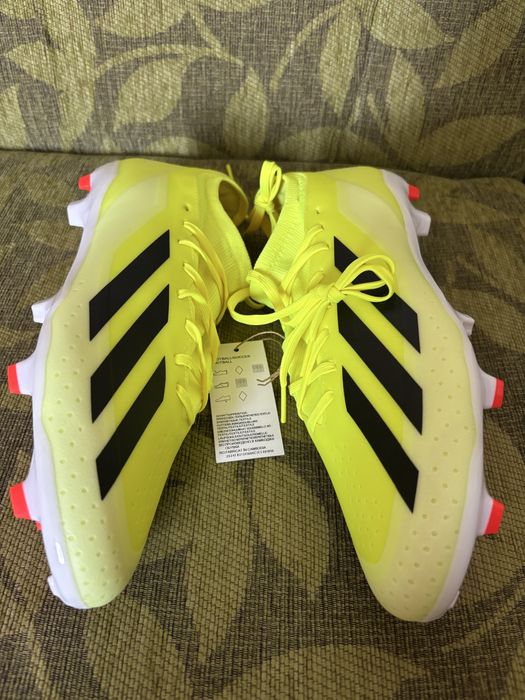 Нови футболни обувки Adidas X Crazyfast League.