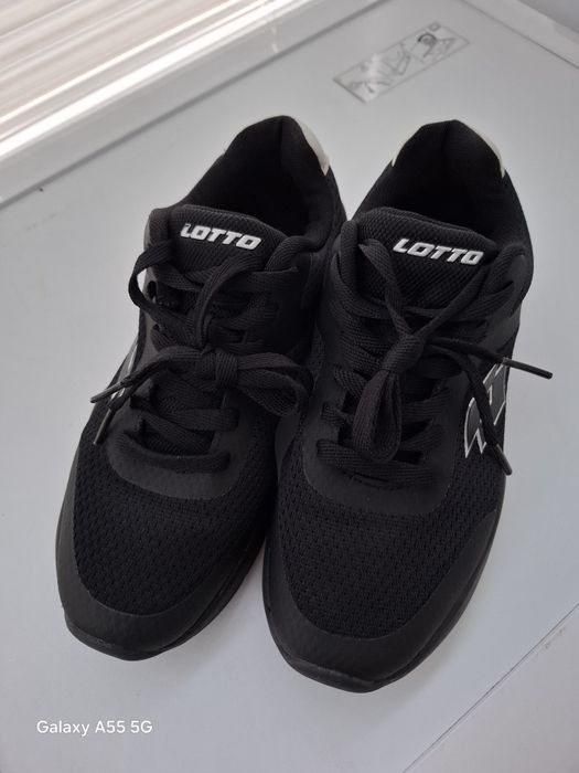 Спортни маратонки