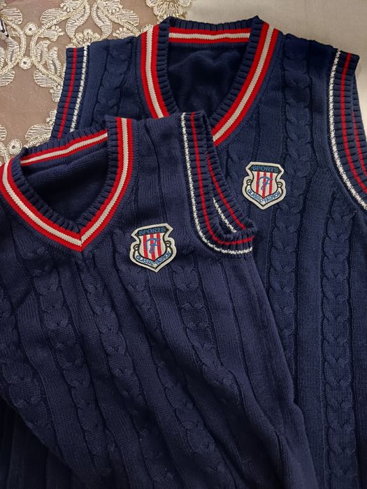 Школьная жилетка уни новые