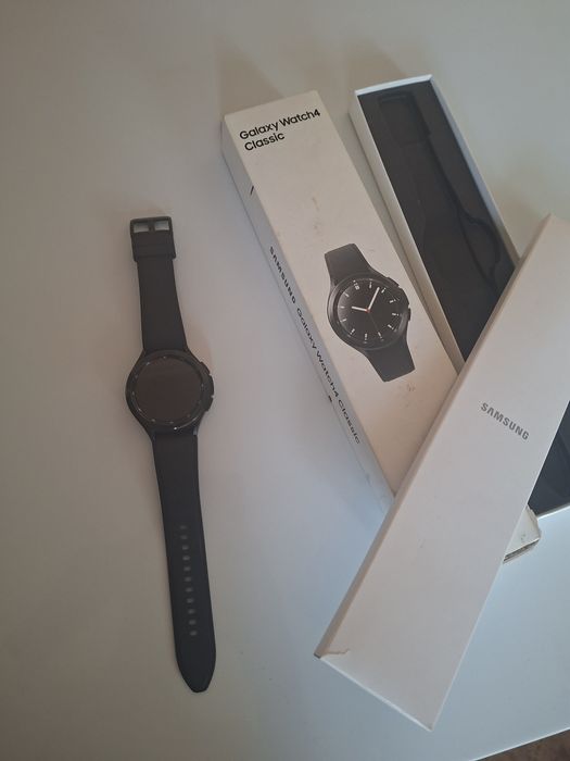 Часы Samsung Galaxy Watch4
