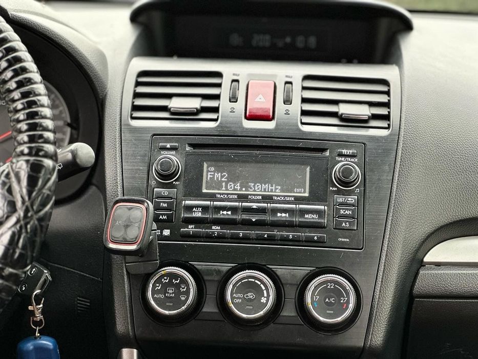 Продам машину Subaru