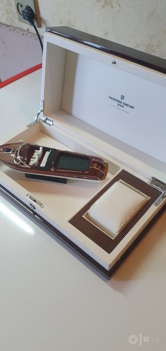 Футляр Frederique Constant