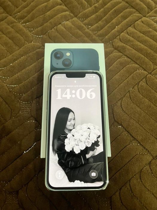 Продам айфон 13.