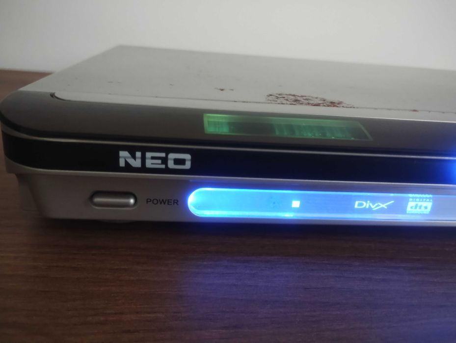ДВД плеар марка NEO