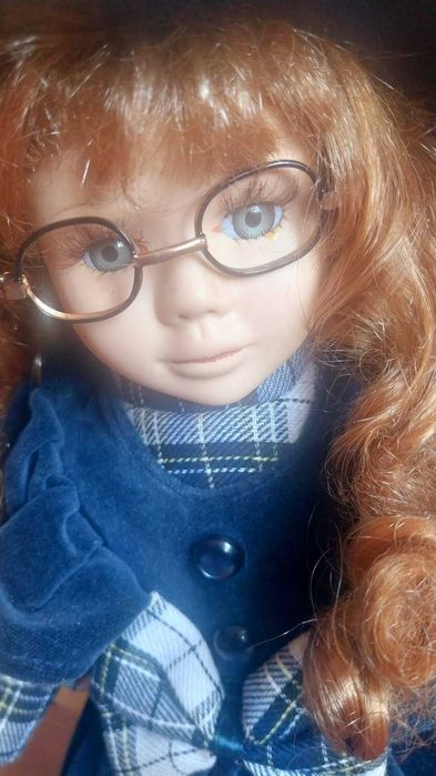 Порцеланова декоративна кукла със стойка - винтидж, Франция