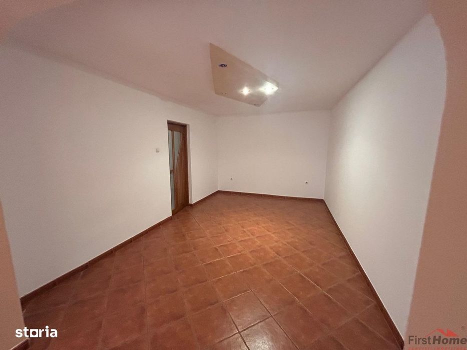 Apartament cu 2 camere de vanzare, zona centrala (Capela)