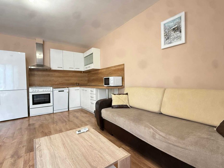 Тристаен апартамент в ж.к. Възраждане