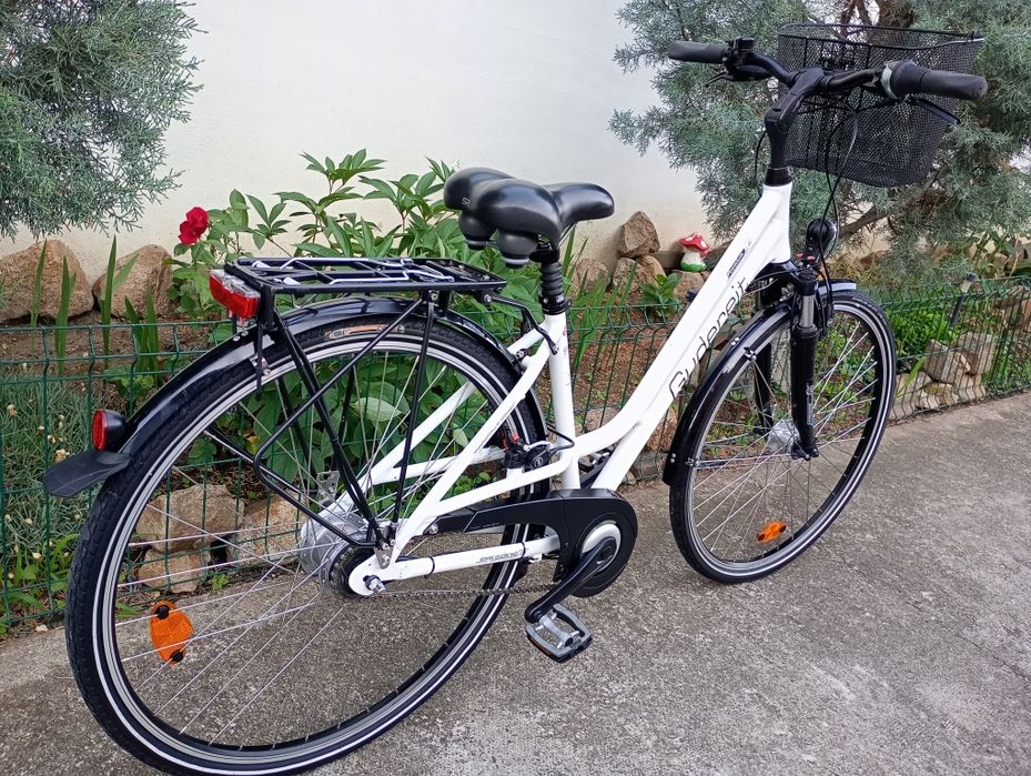Vând bicicletă damă GUDEREIT,frâne lichid Măgura,8 vit Nexus
