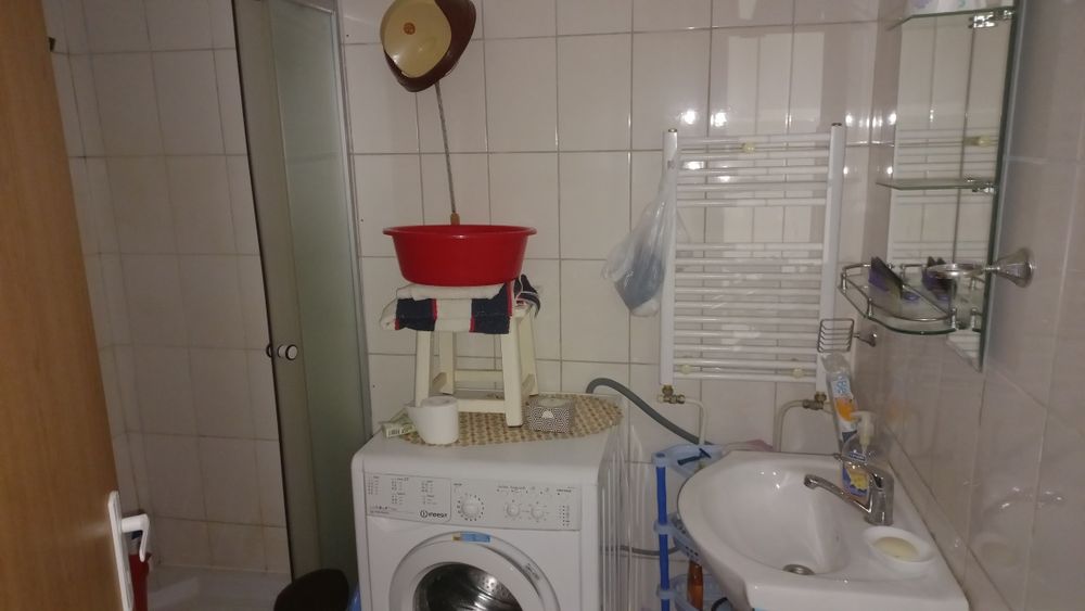 Vând garsonieră  Călan