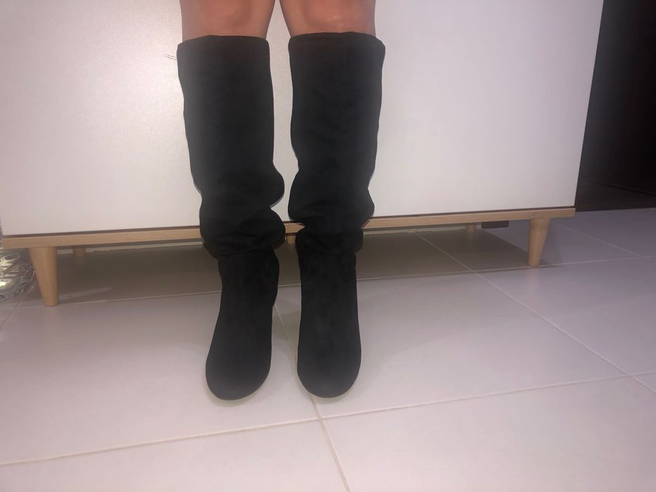 Cizme înalte cu toc mic