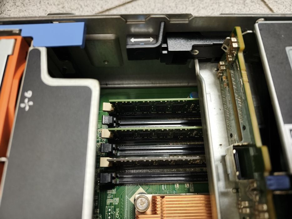 Dell Precision R5500