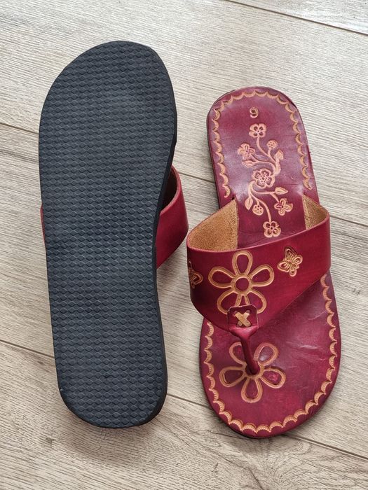 Papuci artizanali din piele naturală, mărimea 37