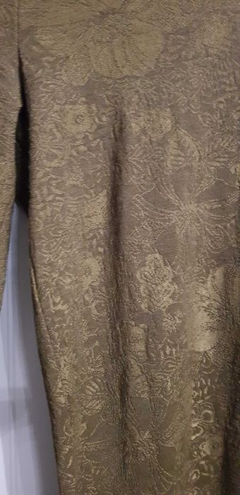 Продавам юношески панталони