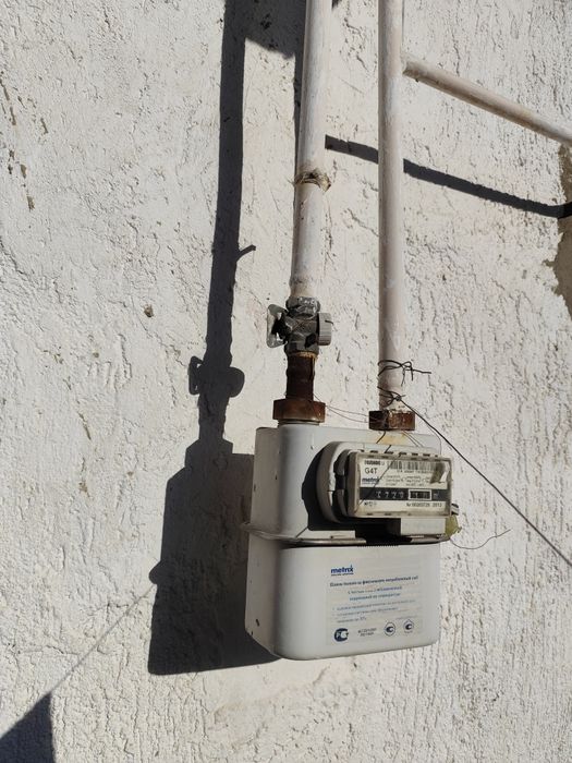 Продам часть дома. В Каскелене. Торг. Дом барачного типа.  1 комн