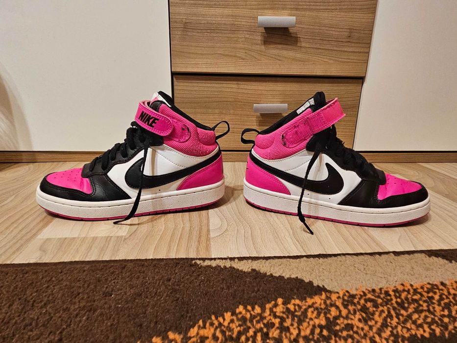 Adidasi Nike Kids' Court Borough Mid 2, 37.5, roz/Fucsia cu negru