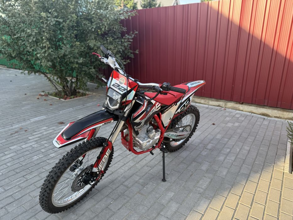 Продам отличный эндуро мотоцикл !!