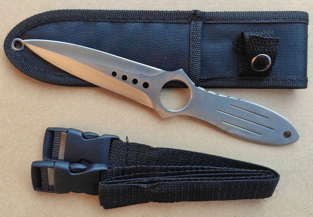 Кама /нож / за носене на крак или ръка