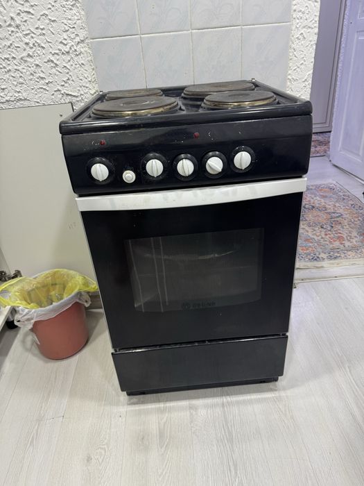 Кухонная плита черная