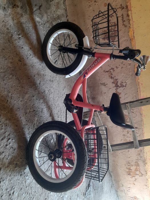 Velosipedlari, Naxt 3ta, hammasi sotiladi