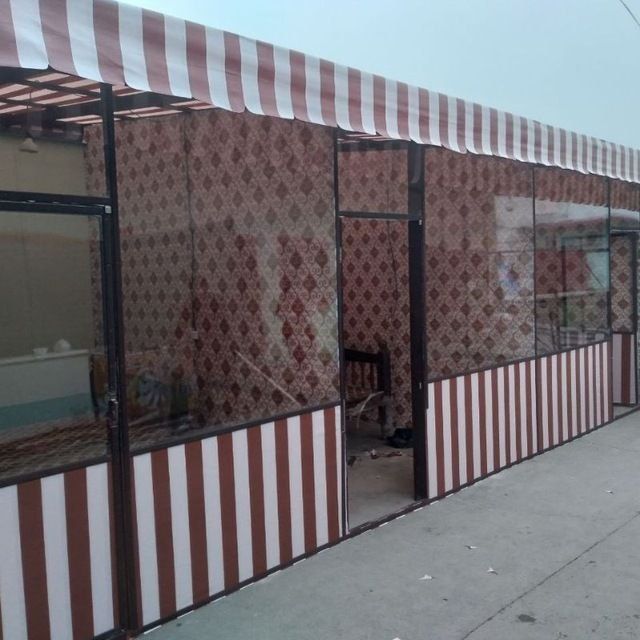 Baner tent ustanovka