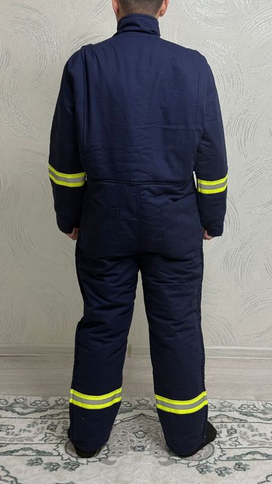 Продам новый зимний комбинезон