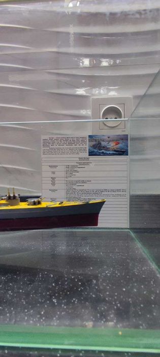 Продаю миниатюрный боевой корабль - Линкор Бисмарк