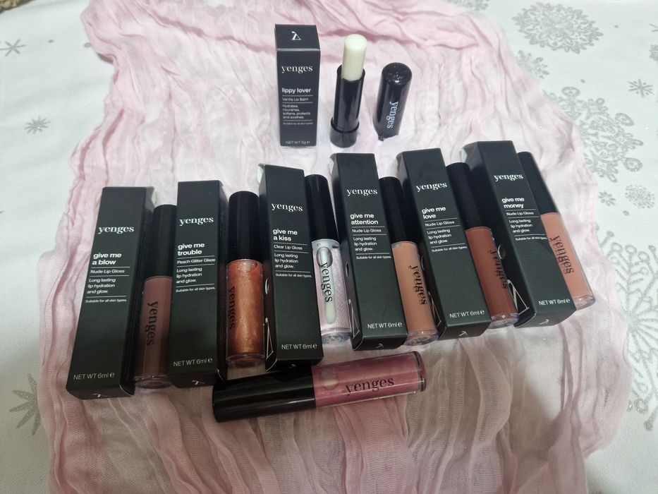 Yenges червило , гланц