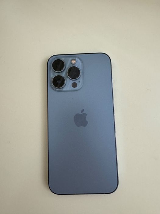 Продам Iphone 13 pro