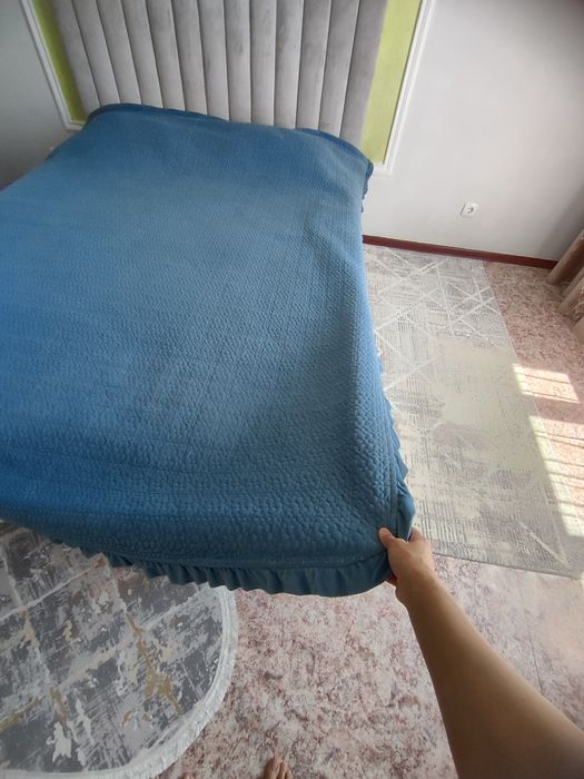 Продам покрывало для кровати.230/200.